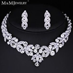 3f28395e6555fce8adfb22bdec125485--wedding-jewelry-sets-wedding-necklaces.jpg